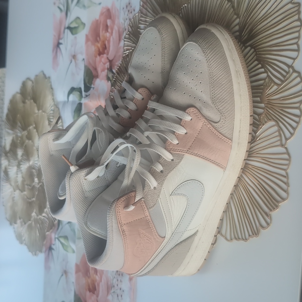 Nike Air Jordan 1 mid ( milan)